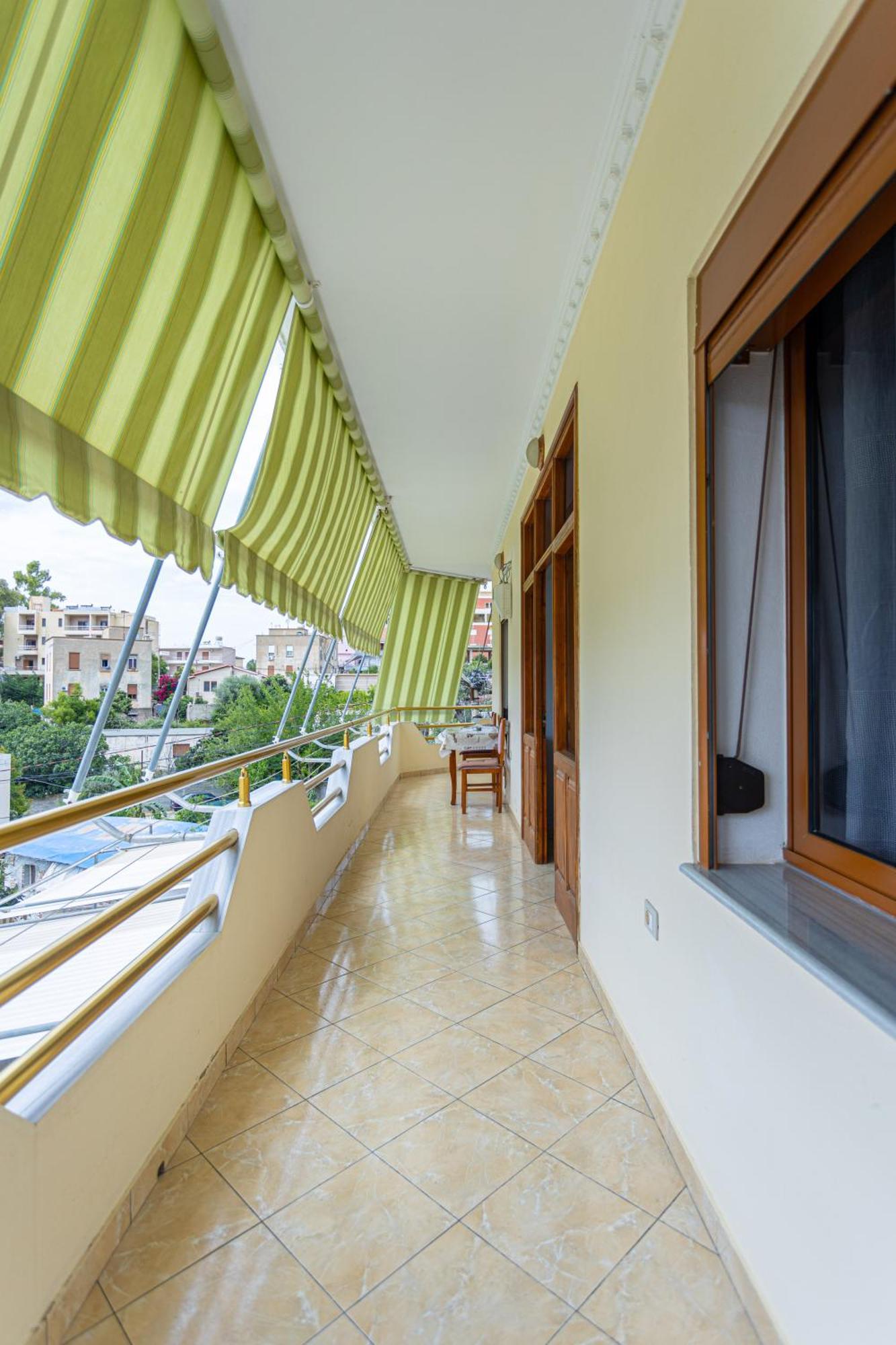 Hotel Olti Vlore Ngoại thất bức ảnh