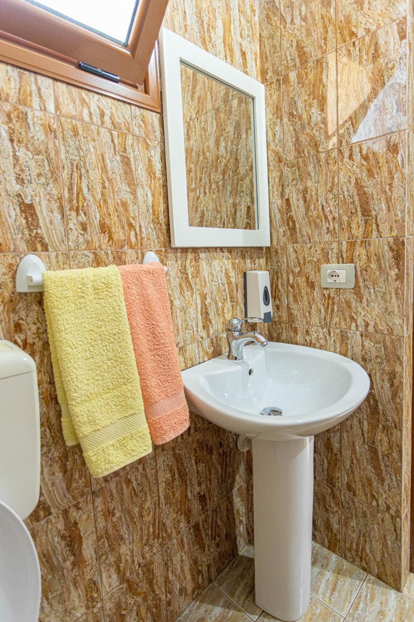 Hotel Olti Vlore Ngoại thất bức ảnh