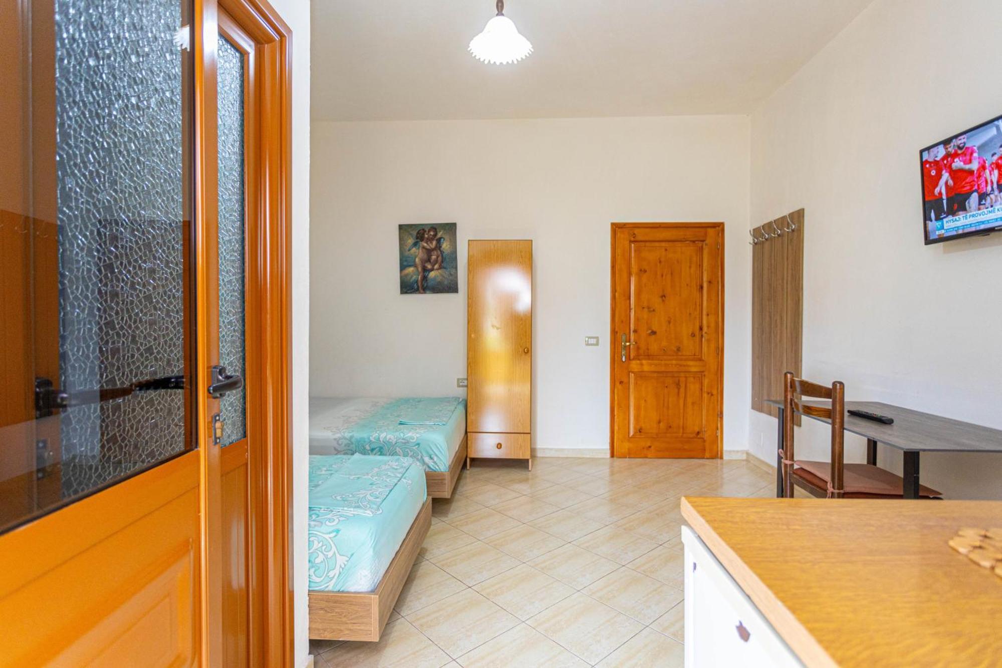 Hotel Olti Vlore Ngoại thất bức ảnh